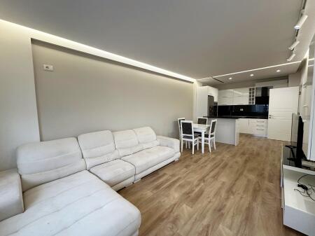 Apartament 2+1+2 për qera tek Komuna Parisit