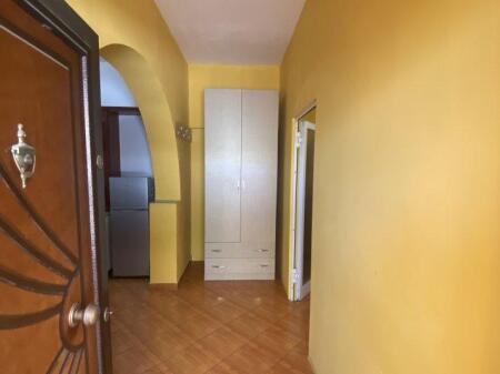 Apartament me qera 1+1