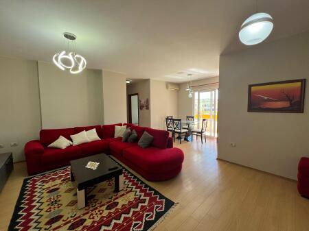 🏠 Affittasi appartamento 2+1+2+posto auto 📍 Palazzo con freccia 🏢 6° piano, con ascensore 💶 700 €/mese