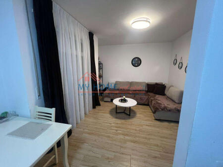 Apartament 1+1 me qira tek 5 Maj Tirane