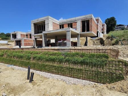 OCCASIONE! Villa in vendita sul Lago di Farka