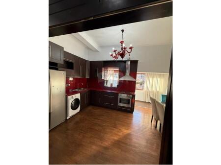 apartament me qira ne qender