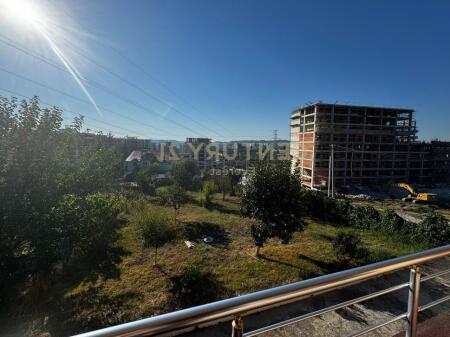 JEPET ME QERA PAS KOMPLEKSIT ALUNA, APARTAMENT 2+1 DHE ME PARKIM.