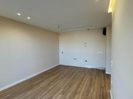 Shitet apartament 2+1 Golden Park 3