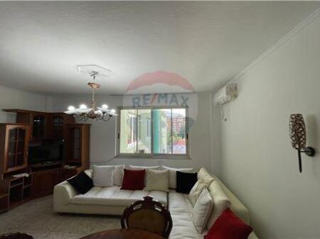 APARTAMENT 2+1 PER QIRA NE BLLOK
