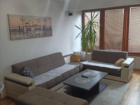 Appartamento In Affitto 2+1 In Via Bardhyl (ID B221320) Tirana