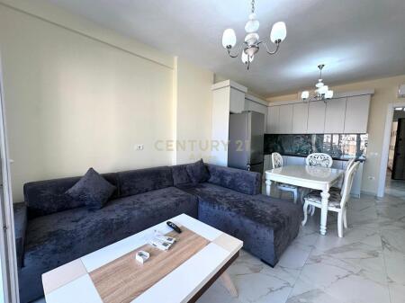Apartament 1+1 per Qira tek Pazari i Ri!