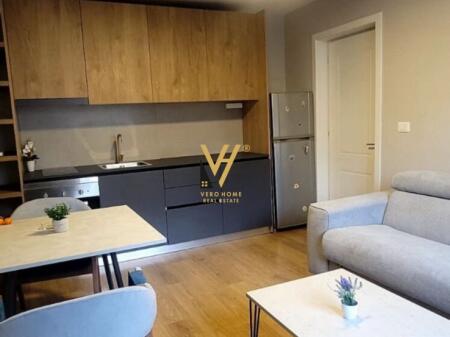 JEPET APARTAMENT 2+1 ME QIRA TE 21 DHJETORI 950 EURO