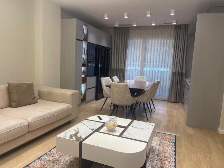 Appartamento Moderno 3+1+2 in Vendita nella Residenza Viridario, Via Kosovarëve