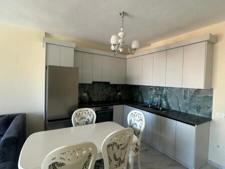🏠 Apartament 1+1 Qira – Pazari i Ri, pranë Qendrës