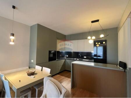 Apartament 2+1+2 & post parkimi, Kompleksi Kontakt