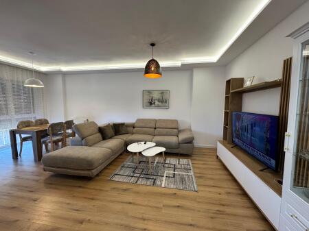 Apartment me qera 2+1+parkim Shkolla e Kuqe