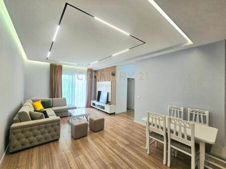 Affittasi appartamento 2+1+ Posto Auto nella zona di Fusha e Aviacionit – Palazzo nuovo,

