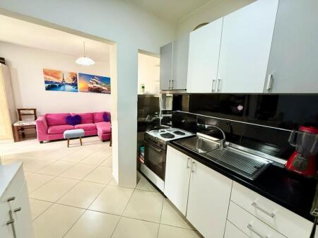 MONOLOCALE IN AFFITTO, VICINO AL 21-DHJETORI, TIRANA! 450 € /Mese