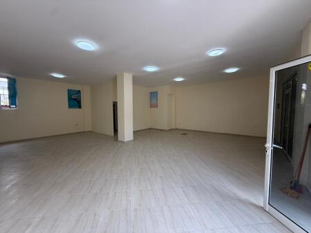 AMBIENT ME QERA PRANE SHKOLLES AT ZEF PELLUMBI, SELITE