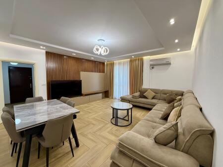 Jepet me qira apartament 2+1+2, 21 Dhjetori