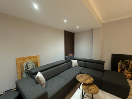 JEPET ME QERA APARTAMENT 2+1+BALLKON "RRUGA BILL KLINTON, KOPSHTI BOTANIK" 700 EURO.