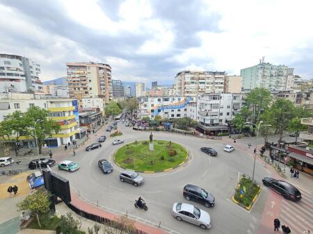 Super Ambient zyre per qira Tek Sheshi Willson!