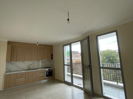 QERA, APARTAMENT 2+1, RRUGA 5 MAJI, TIRANË, ID: 530581007-59