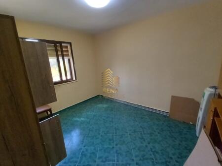 Affitto, Appartamento 2+1+balcone, Via Elbasan, 5000 Euro/anno