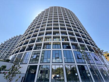 Office for rent in Lake View