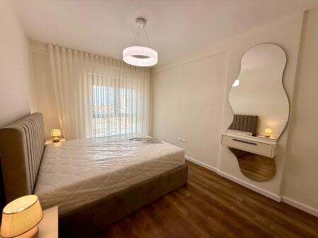 Apartament - Për Qira 1+1 TE SHKOLLA KUQE