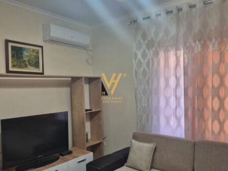 JEPET APARTAMENT 1+1+BLK ME QERA TE 5 MAJI 450 EURO