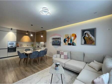 Shitet Apartament 2+1+2 tek Kodra Priftit