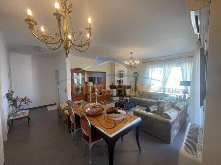 Shitet, Apartament 3+1+2, Kopshti Botanik, Tiranë