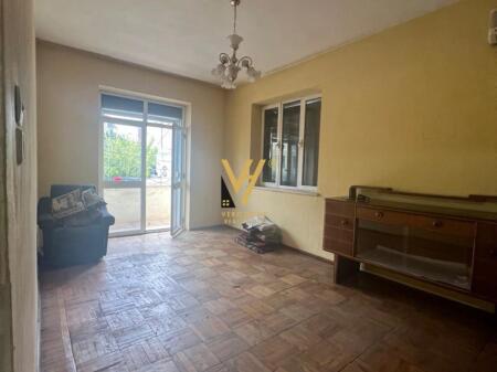 JEPET ZYRE 70 M2 ME QIRA TE MINE PEZA 1.000 EURO