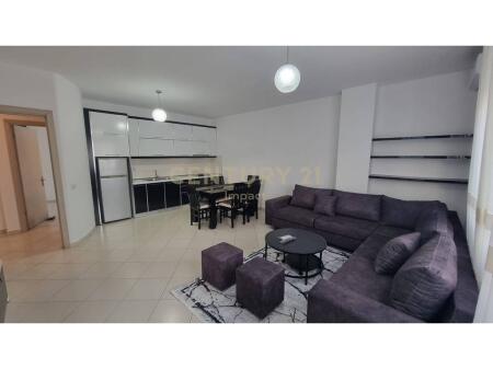 Apartament 1+1 me Qira – Ish Parku, Tiranë