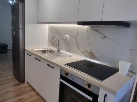 Jepet Me Qera Apartament 1+1+1 Ballkon