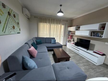 APARTAMENT 1+1  PER QIRA TEK RRUGA E DIBRES PRANE SPITALIT AMERIKAN 2 (QSUT)