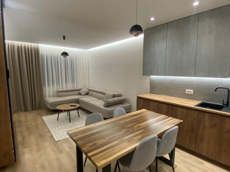 In affitto 2+1+parcheggio UNIVERS CITY QTU 48,000 lekë