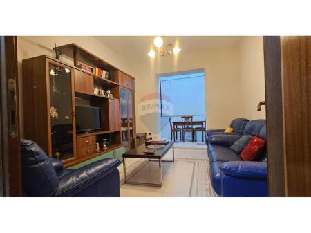 Apartament - Për Qira - Bllok