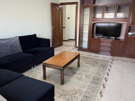 APARTAMENT NË SHITJE 3+1+2+BALLKON+DEPO - QENDRA E TIRANËS