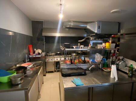 Vendesi commerciale Bar-Ristorante in vendita presso il Comune di Parigi/50.000 euro