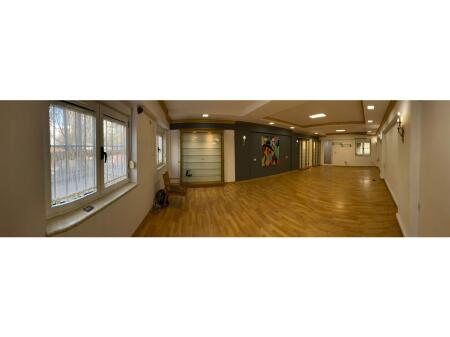 Rent, Business Premises+ Parking Spot, Tirana Center
