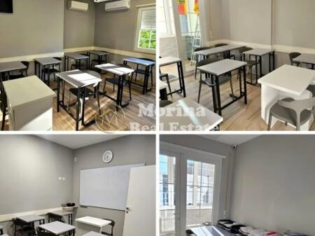 Rent, Business Premises, near the New Maternity, Boulevard Joan of Arc, 1200 euros/month.