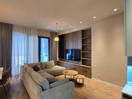 APARTAMENT LUKSOZ 2+1 ME QERA TE KOMPLEKSI DELIJORGJI