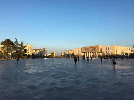 Local for rent near the Square in the Center, Tirana ( ID 4271991 )