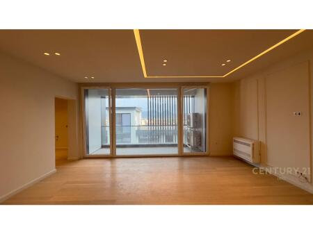 🏡 NË SHITJE – APARTAMENT LUKSOZ 3+1+2 pranë Pallatit të Brigadave