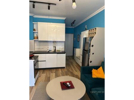 JEPET ME QIRA APARTAMENT 2+1 TEK 21 DHJETORI!