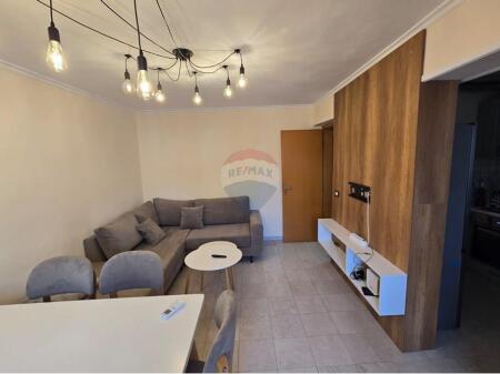 Jepet me qira apartament 1+1