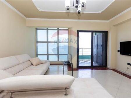 Apartament - Për Shitje - Rruga Reshat Osmani, Vlorë