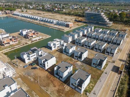 VILE TE TURQUOISE MARINA - GJIRI I LALEZIT! 310,000 €