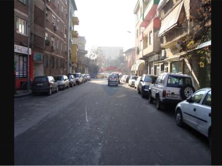 Negozio in vendita Via Durazzo !