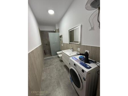 JEPET ME QIRA APARTAMENT 1+1+POST PARKIMI, ZOGU I ZI!