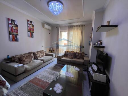 Shitet Apartament 2+1 , Unaza e Re