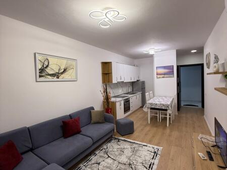 Super apartament me qira tek Grand Galeri